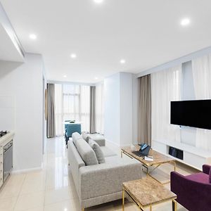 Luxury One-Bedroom King Suite